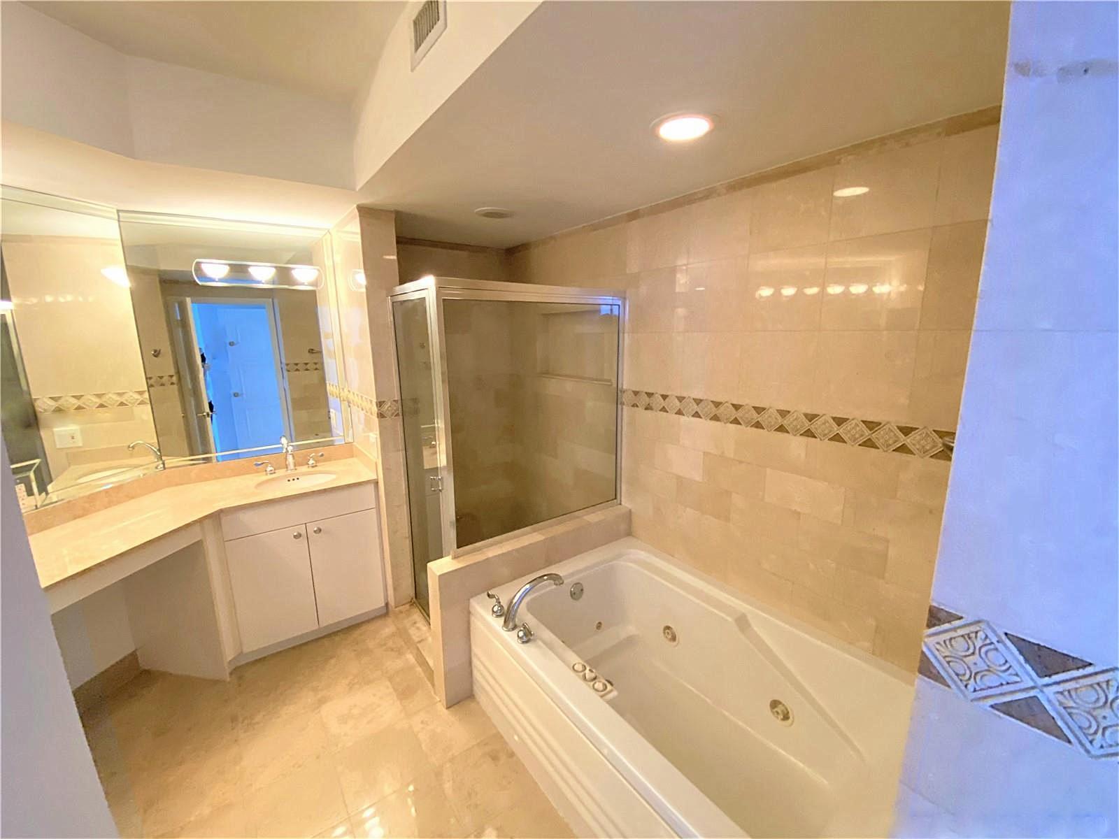 masterbath - Mario Avalos